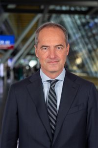 André SCHNEIDER, Chief Executive Officer